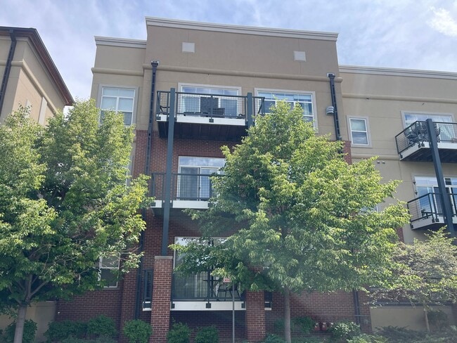Building Photo - Stylish & Spacious 2-Bedroom Loft-Style Re...