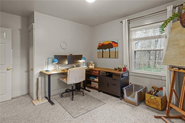 Building Photo - 80 Lakeshore Dr