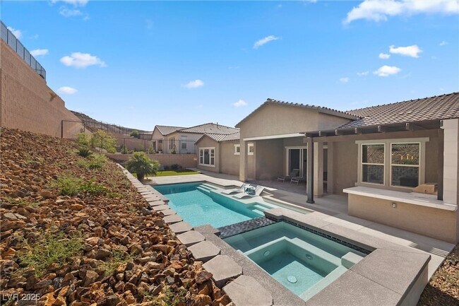 Building Photo - 6243 Carol Butte Ct
