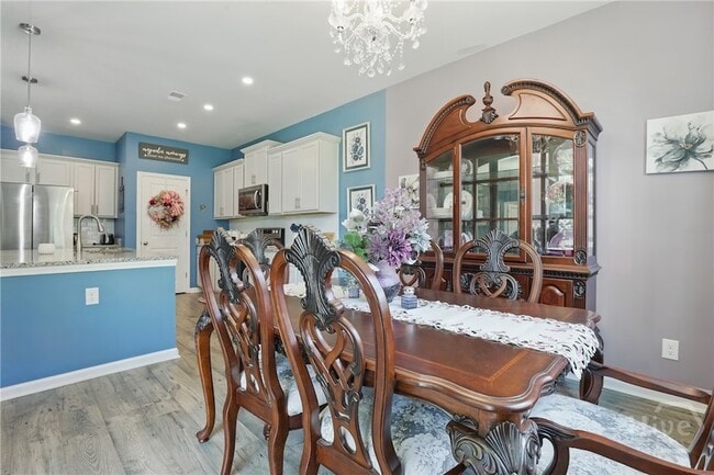 Building Photo - 203 Merganser Dr