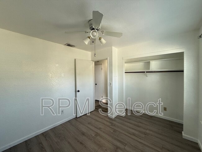 Building Photo - 8670 Sumerlin Ct