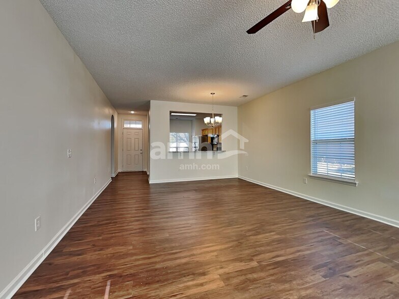 Building Photo - 116 Archwood Dr