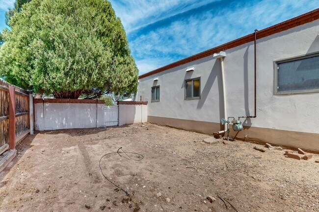 Building Photo - 4112 Cherrydale Ct NW