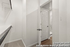 Building Photo - 418 Cross Barn Blvd