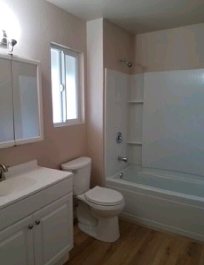 Building Photo - 1 bed 1 bath