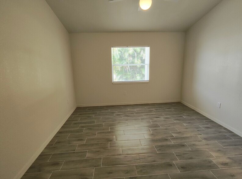 Building Photo - 1129 Presque Isle Dr
