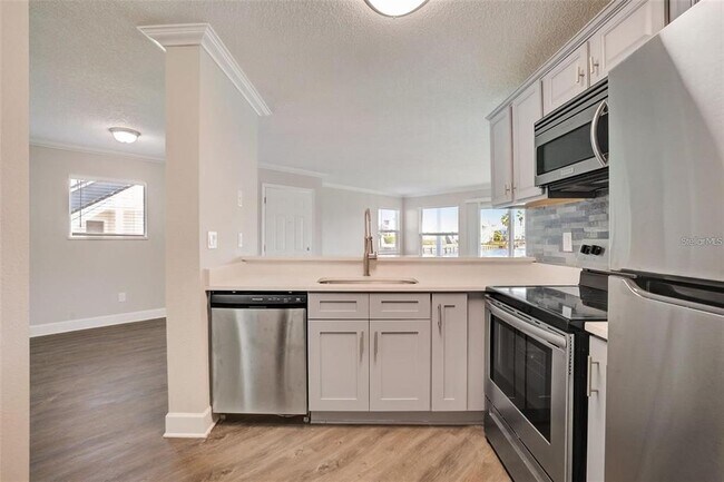 Building Photo - 2556 Woodgate Blvd