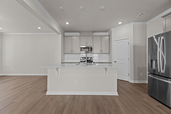 Building Photo - Gorgeous New Construction, 3 Bed, 2-Car Ga...