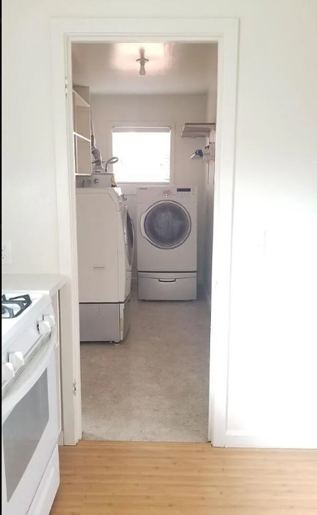 Building Photo - Charming 2Bd/1Ba Pleasure Point Cottage – Steps from the Ocean