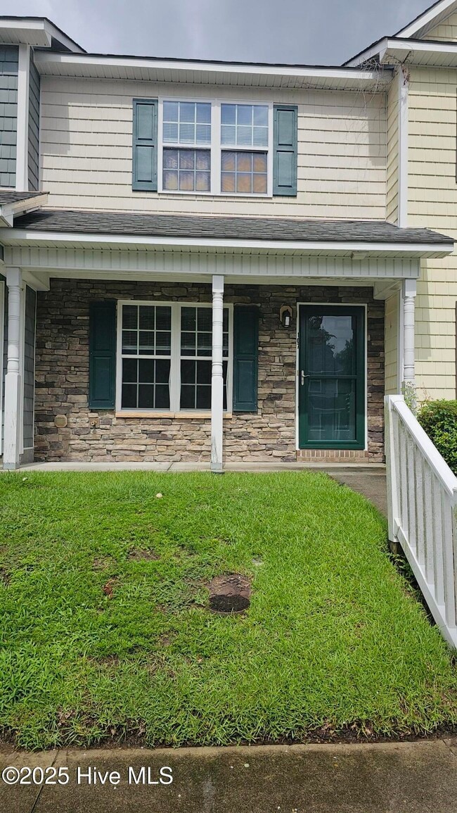 Primary Photo - 27 E Doris Ave