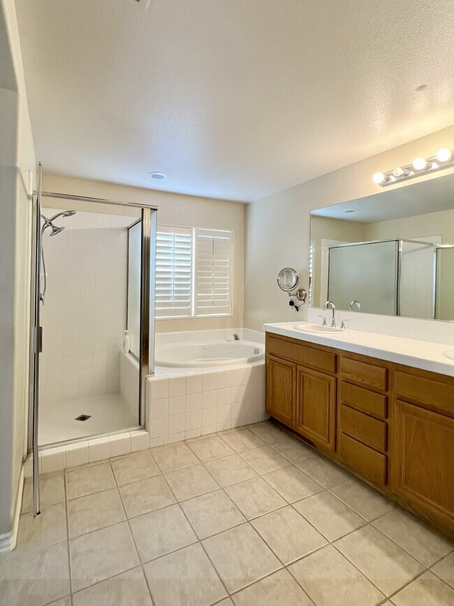 Building Photo - 17346 Sierra Sunrise Ln