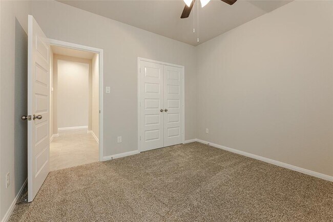 Building Photo - 503 Spring Flower Ct