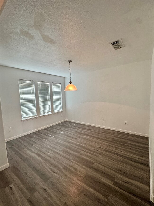 Building Photo - 8435 Resada Park Ln