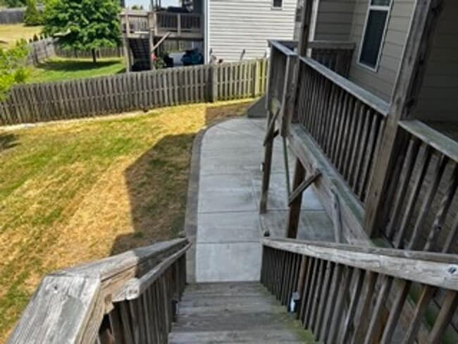 Building Photo - Spacious 5BR/4BA Home in Desirable Lexington Neighborhood – Bright Layout, Great Storage & Prime ...