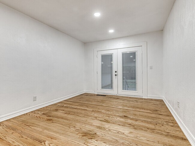 Building Photo - 2525 NW 32nd St