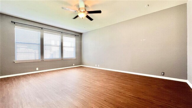 Building Photo - 784 Kingfisher Ln