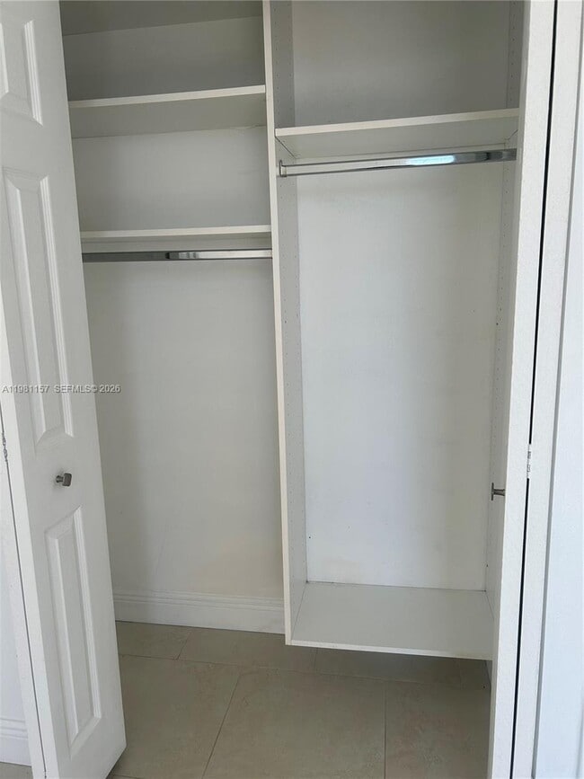 Building Photo - 20301 W Country Club Dr