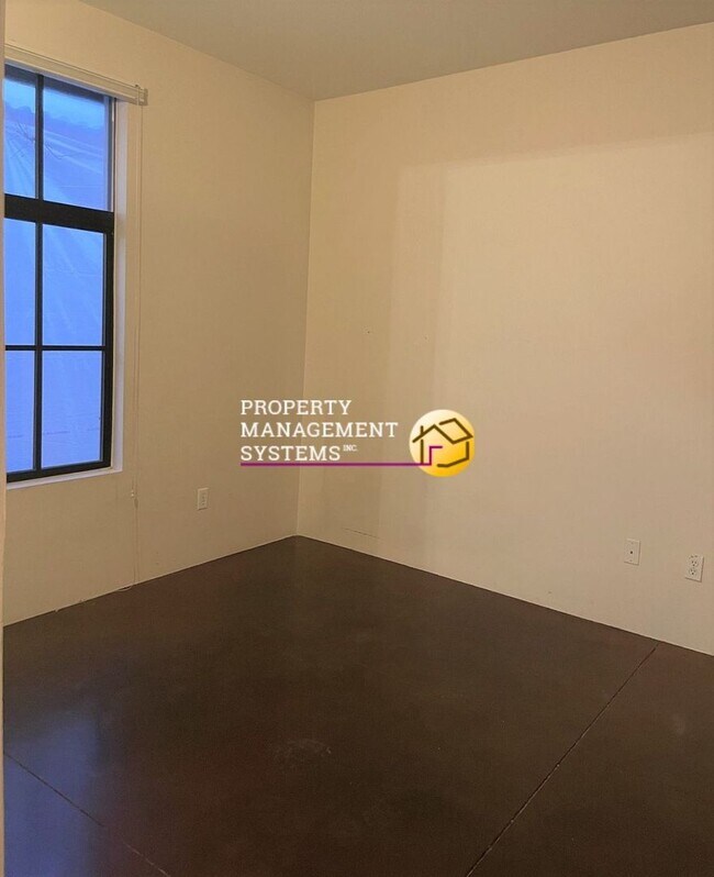 Building Photo - 336 W 300 S