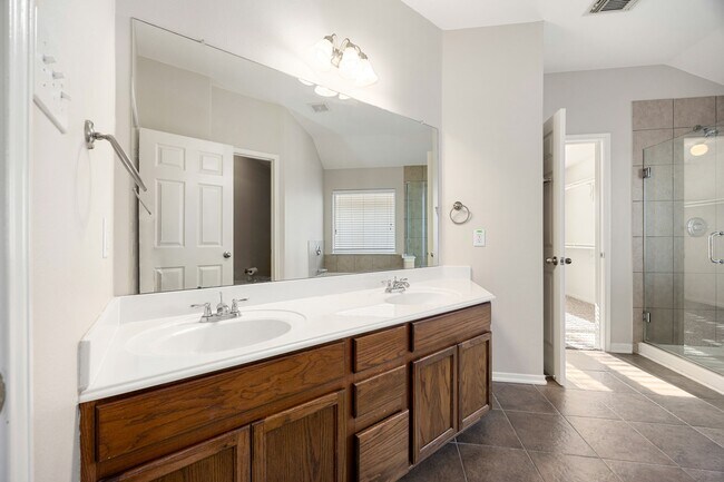 Building Photo - 25202 Florina Ranch Dr