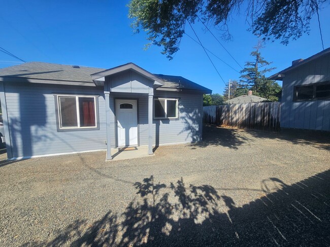 Primary Photo - Brand new built house in central Ellensburg