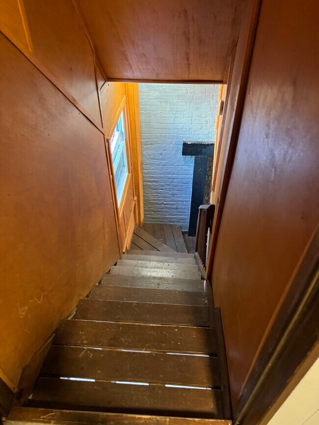 Building Photo - 243 Adams St