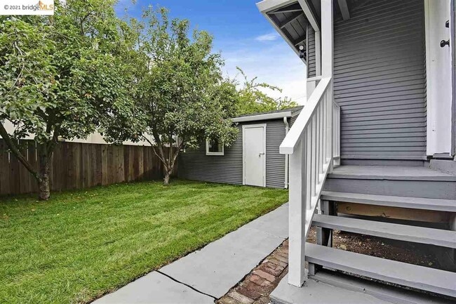 Building Photo - 8207 Iris St
