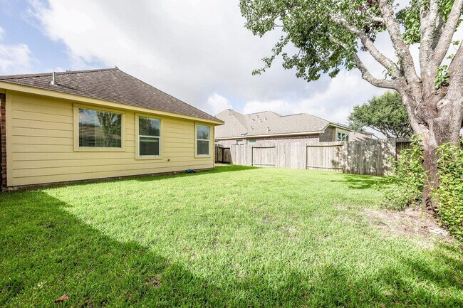 Building Photo - 11123 Overland Trail Dr