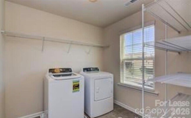 Building Photo - 11614 Gilroy Ln