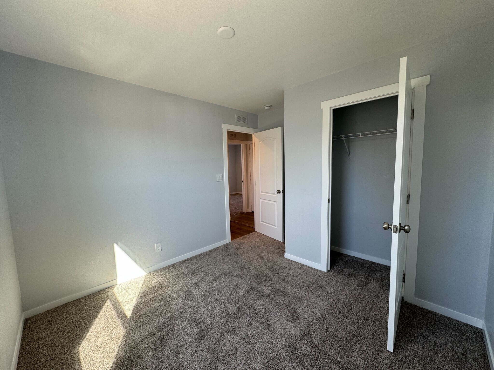 Building Photo - 2627 S Lamb Blvd