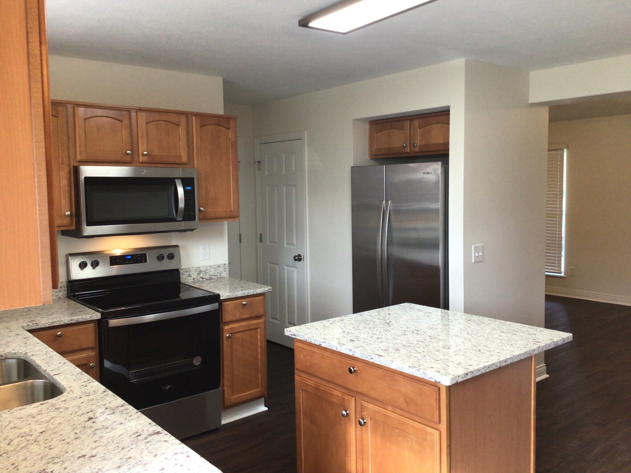 Building Photo - 1557 Pheasant Run Dr