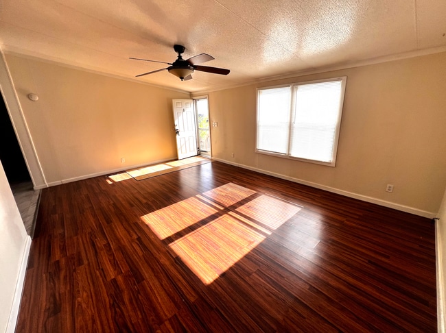 Building Photo - 222 B St