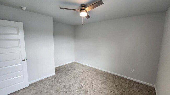 Building Photo - 1055 Sentinel Ct