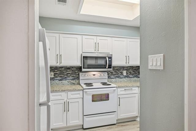 Building Photo - 9910 Royal Ln