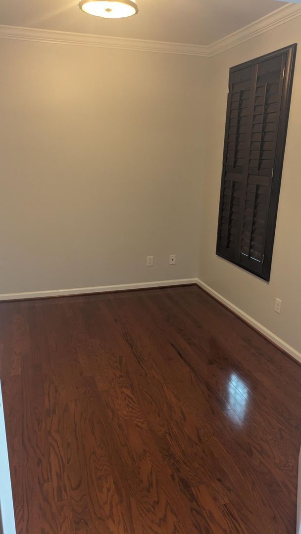 Building Photo - Welcome Home!!! Beautiful 3b 2.5b in Masse...