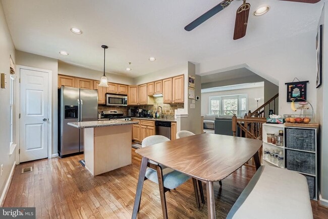 Building Photo - 708 Pine Drift Dr
