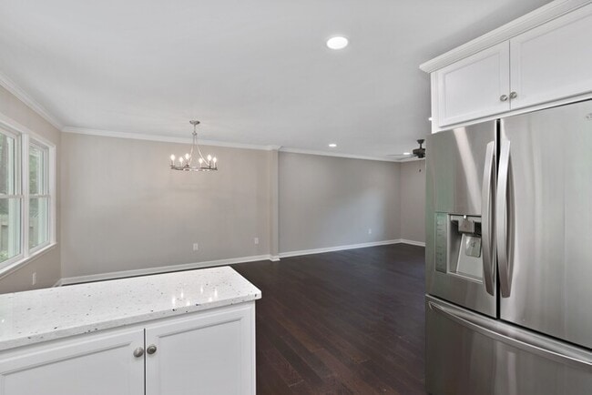 Building Photo - 5113 Crowley Dr
