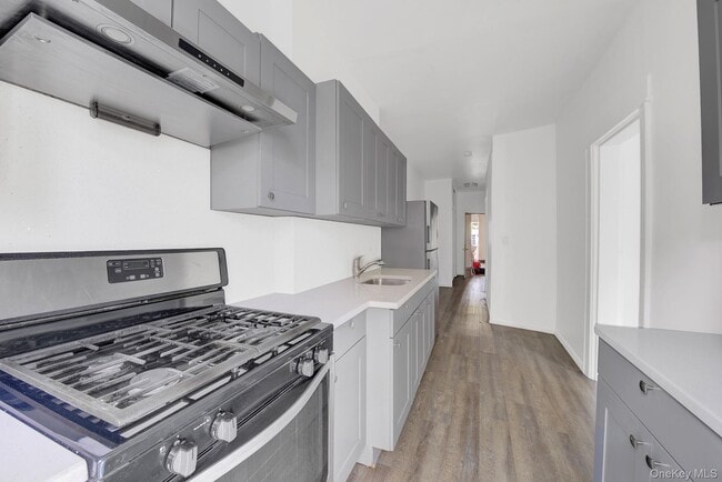 Building Photo - 71-11 68th St