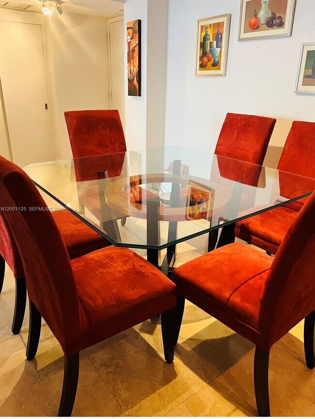 Building Photo - 2333 Brickell Ave