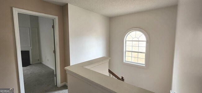 Building Photo - 201 Reeves Creek Way