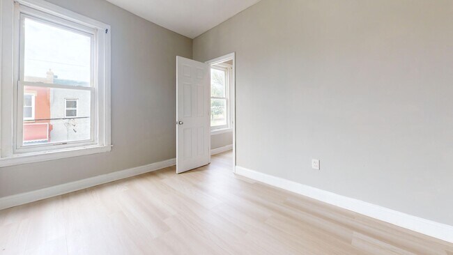 Building Photo - 701 E Clearfield St