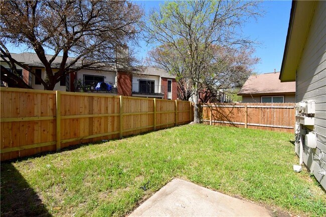 Building Photo - 12302 Deer Falls Dr
