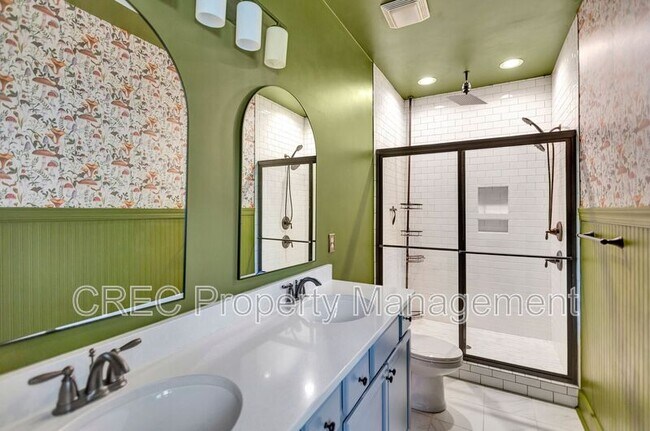 Building Photo - 3988 Hillyard St