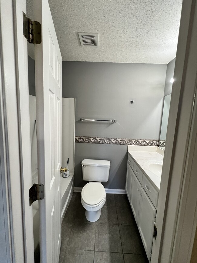 Building Photo - 5367 Kalian Cove