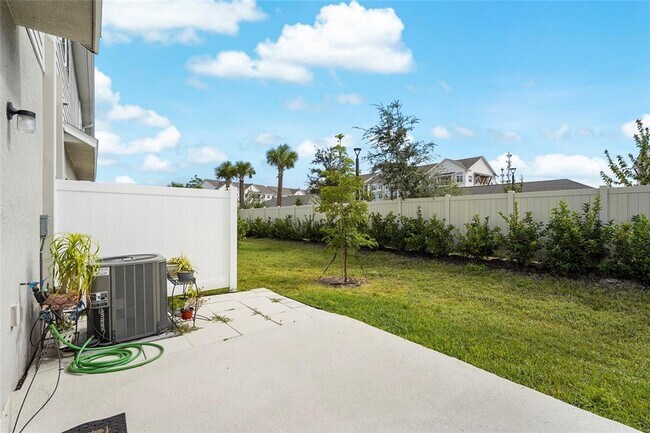 Building Photo - 5825 Biscotti St