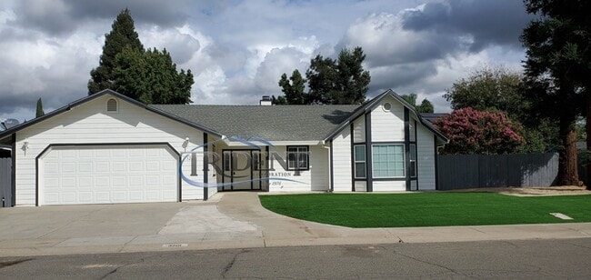 Building Photo - Beautiful Yuba City located in the Terra Buena area