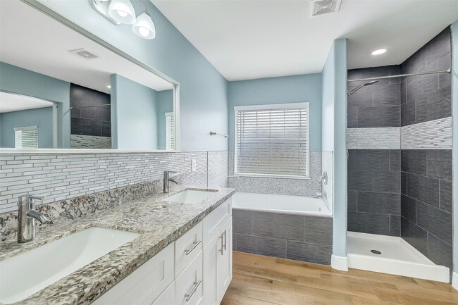 Building Photo - 6310 Macquarie Dr