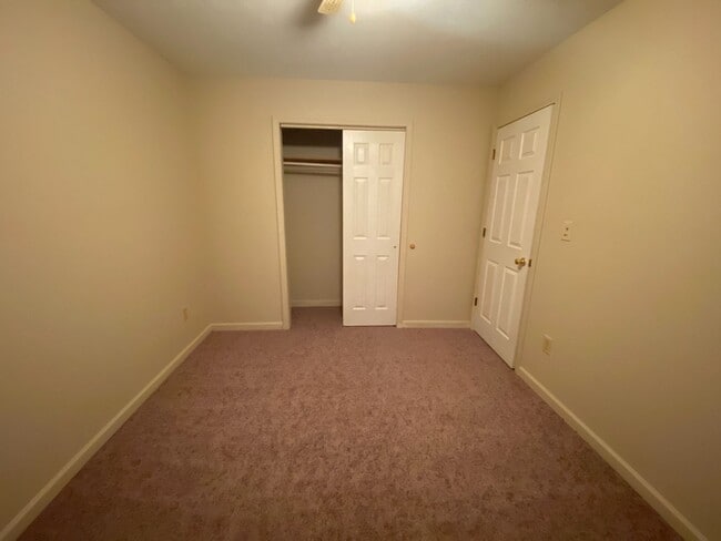 Building Photo - 5109 W Raymond St