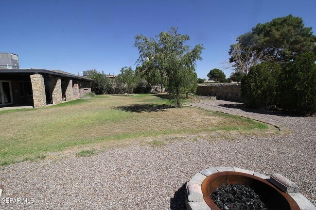 Building Photo - 19014 Armington Dr