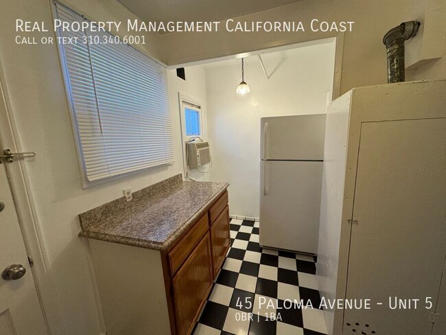 Building Photo - Spacious Venice Beach Studio Apartment w/f...