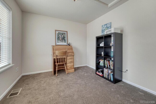 Building Photo - Charming 3 bedroom, 3 bathroom home in The...